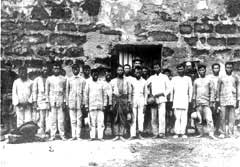 More Filipino prisoners captured by the Americans and held in the town of Batangas. (1900)