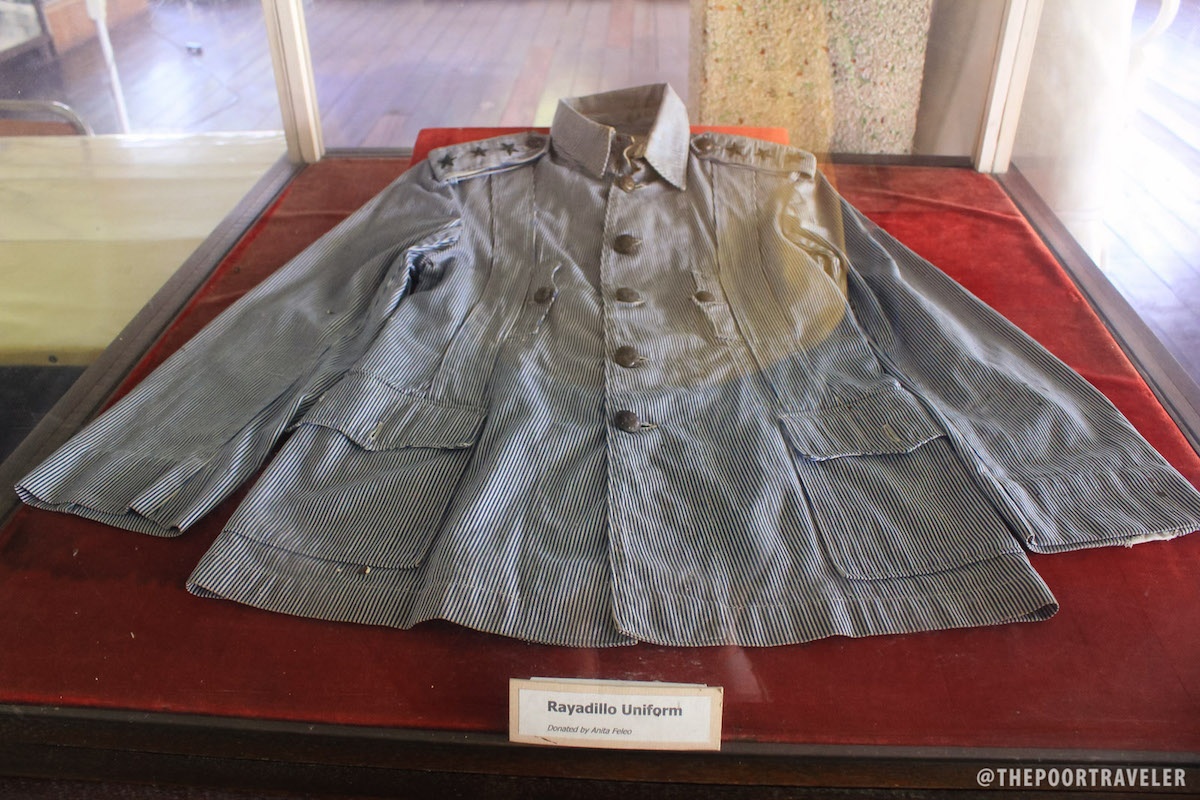 Rayadillo uniform and sword